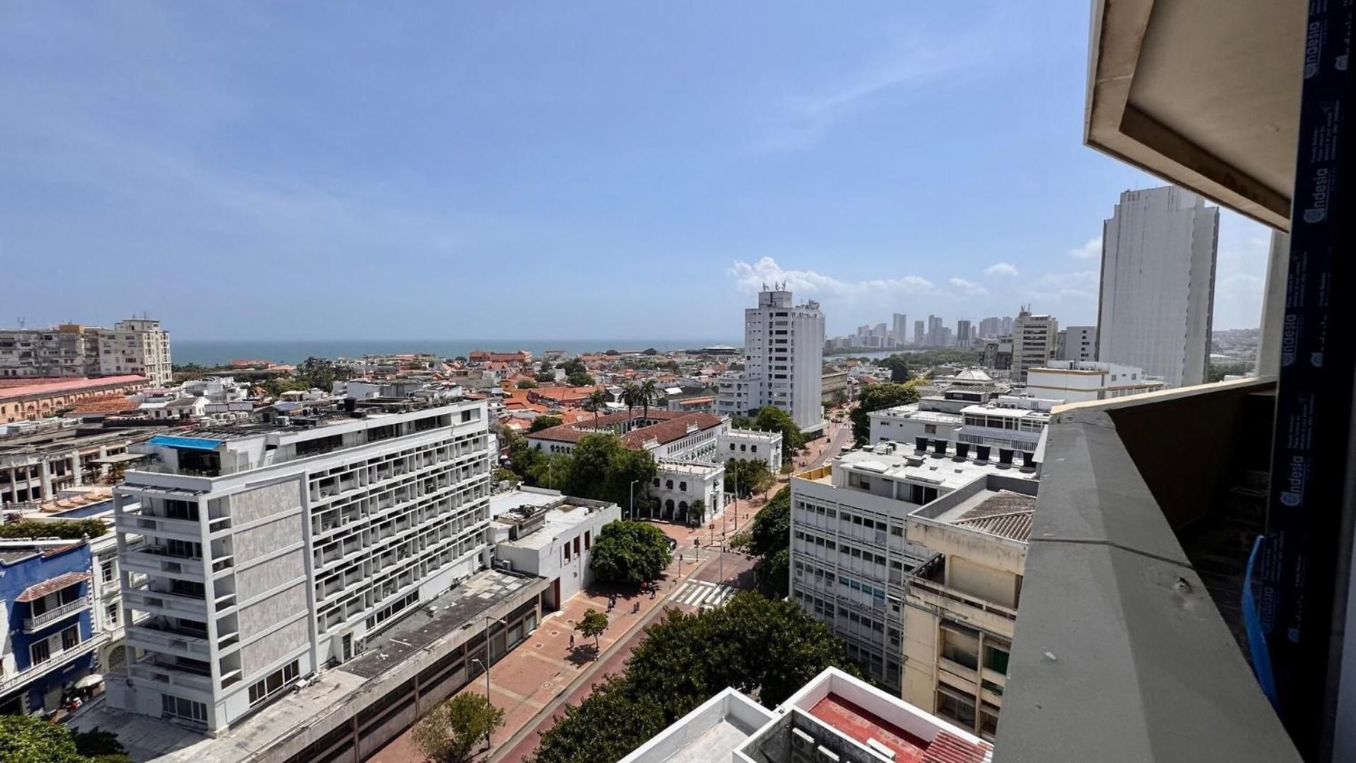 Apartamento 1br Loft | Old Town View + 2 Baths *