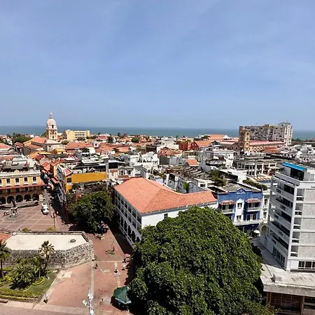 Apartamento 1br Loft | Old Town View + 2 Baths *